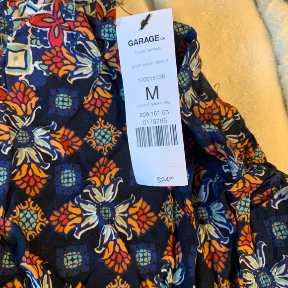 NWT garage shorts - Picture 2 of 2